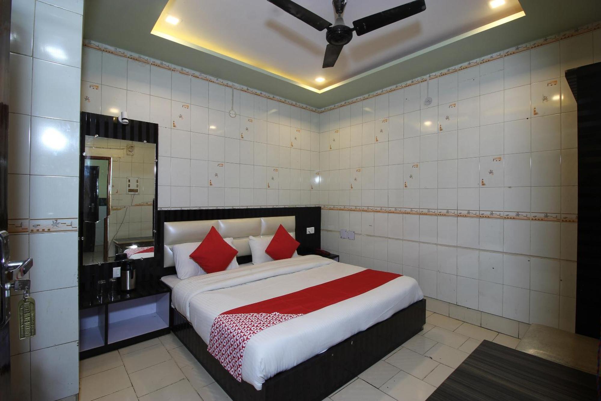 Hotel O Blue Diamond Varanasi Eksteriør billede