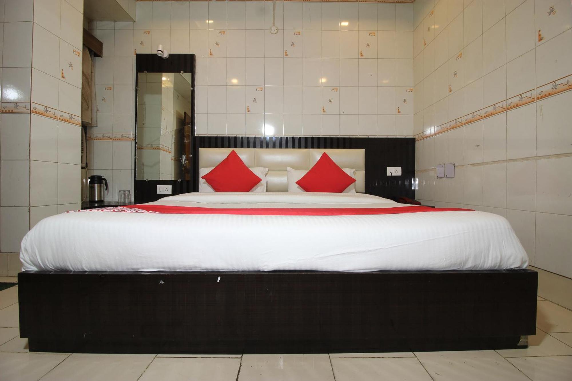 Hotel O Blue Diamond Varanasi Eksteriør billede